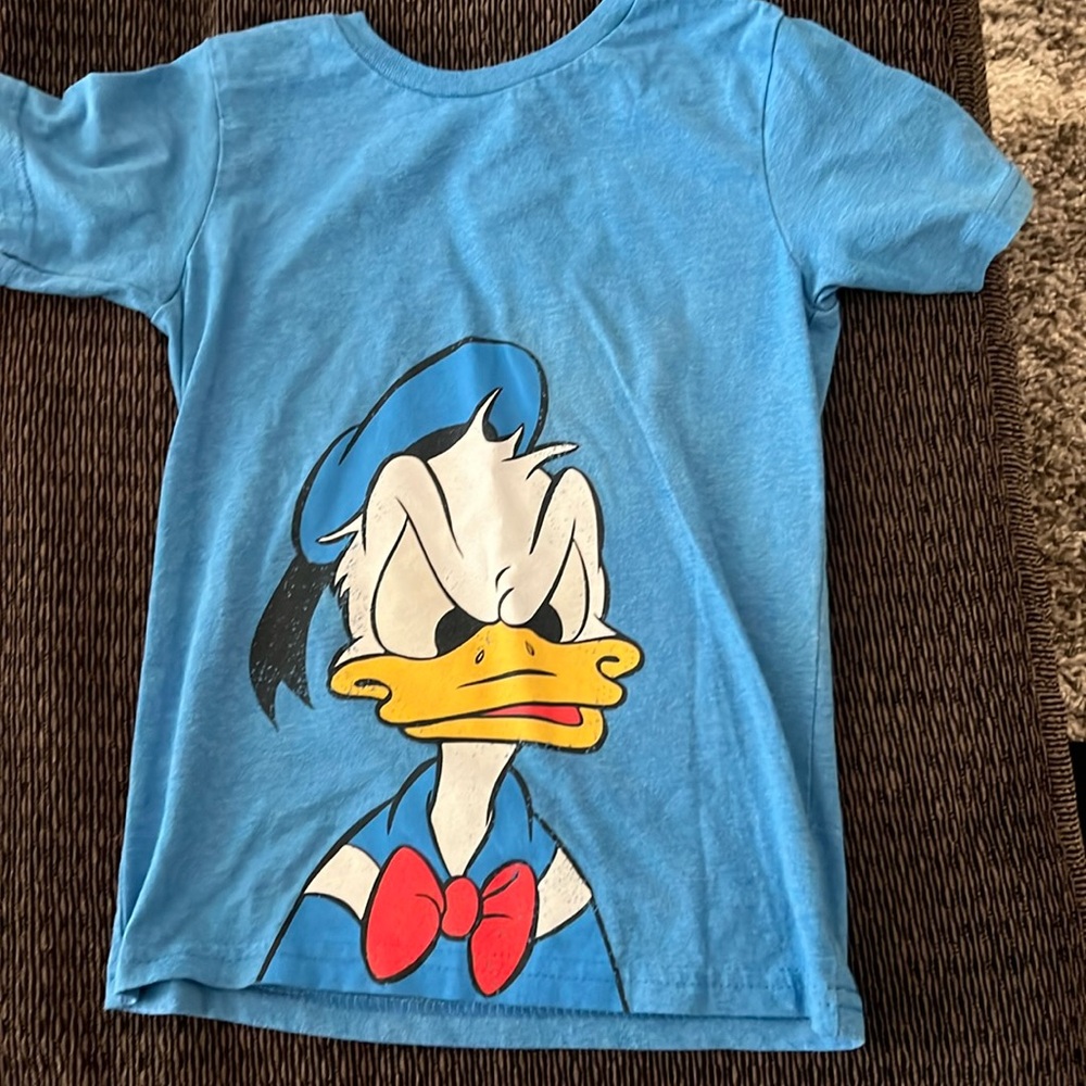 Disneyland shirt in excellent condition once or twice